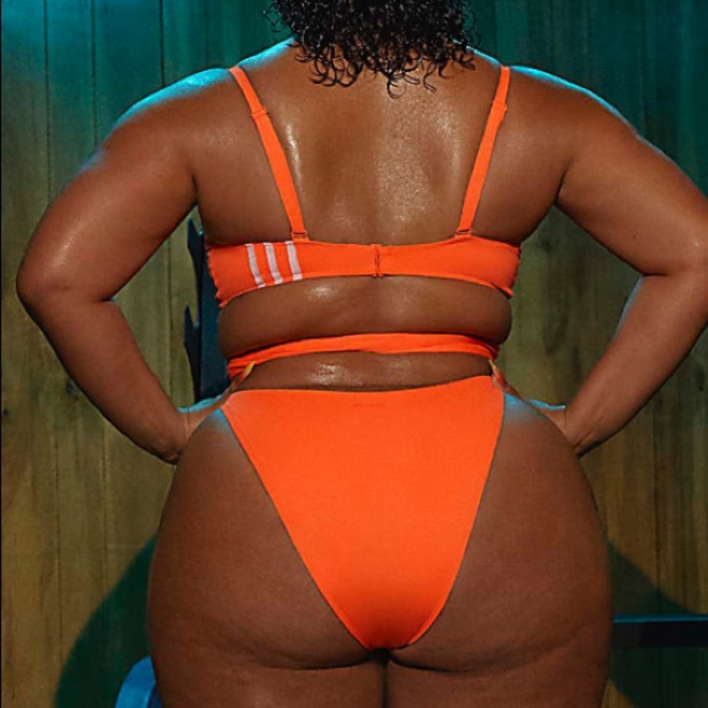 IVY PARK Swimsuit - Picture 2 of 9